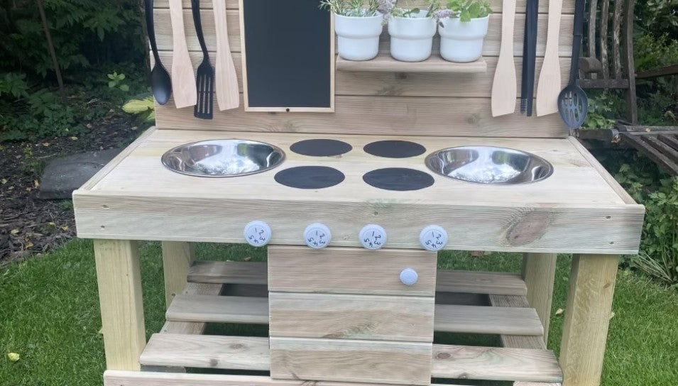 Oven Mud Kitchen
